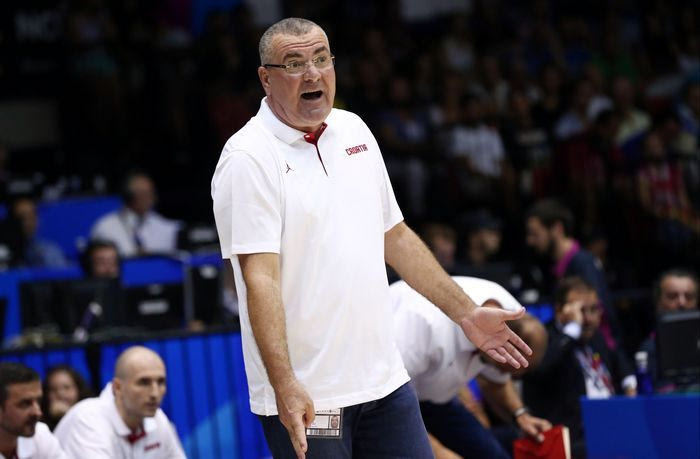 Ζητούν την απομάκρυνση του Ρέπεσα οι παίκτες
