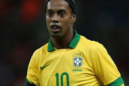 Πρόταση από ερασιτεχνική ομάδα ο Ροναλντίνιο