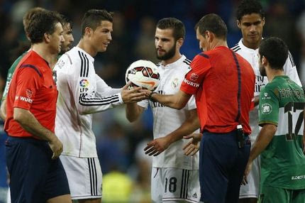 Με “τραβηγμένα” πέναλτι η νίκη της Ρεάλ (VIDEOS)