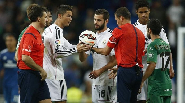 Με “τραβηγμένα” πέναλτι η νίκη της Ρεάλ (VIDEOS)