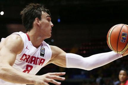 Aπειλεί με φυγή ο… πατέρας Σάριτς, έξαλλος με τον Ιβκοβιτς