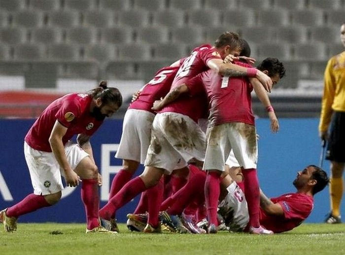 Η τρελή περιγραφή του γκολ της ισοφάρισης στην Πόλη (VIDEO)