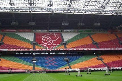 Μόνο παιδιά στον αγώνα Άγιαξ-Άλκμααρ