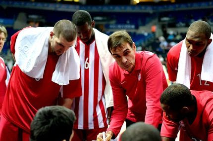 Θέλει κόουτς με καρύδια!