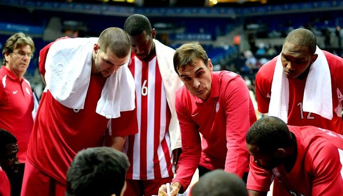 Θέλει κόουτς με καρύδια!