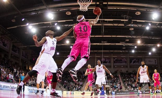 Buzzer beater με πιρουέτα για το Στρασβούργο (VIDEO)