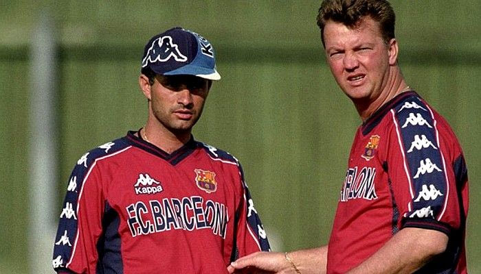 Φαν Χάαλ: “Υπέροχος ο Μουρίνιο”