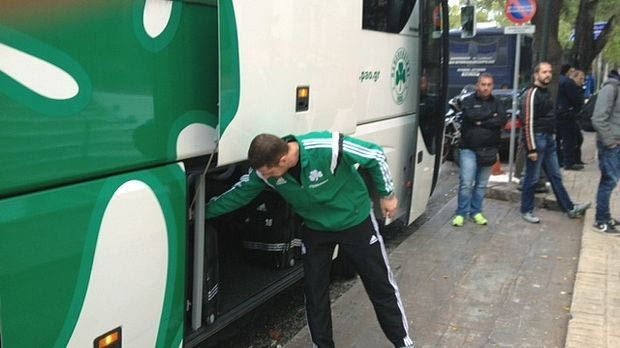 Με χαμόγελα η αναχώρηση του Παναθηναϊκού (VIDEOS)