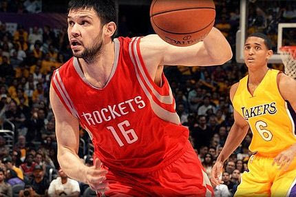 Ο Παπανικολάου “ηρεμεί” τον Χάουαρντ (VIDEO)