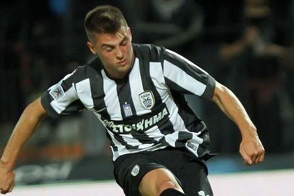 Εξω ο Μακ, “τρέλα” από τον κόσμο (videos)