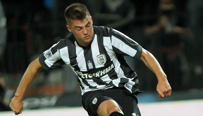 Εξω ο Μακ, “τρέλα” από τον κόσμο (videos)