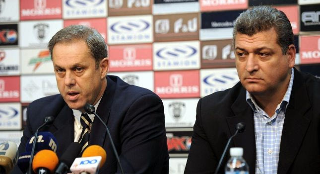 “Καρφιά” προς τους οπαδούς