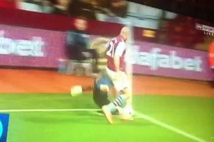 Ο Μίλνερ τράκαρε με το σημαιάκι (VIDEO)