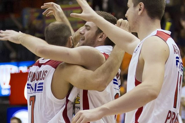 Τέσσερις νίκες και μια παραφωνία