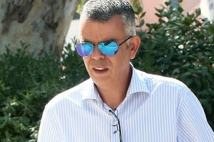 Αγωγές και μηνύσεις από Παπανικολάου