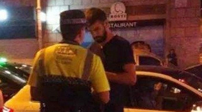 Επίθεση Πικέ σε αστυνομικούς: “Με ζηλεύετε γιατί είμαι διάσημος”