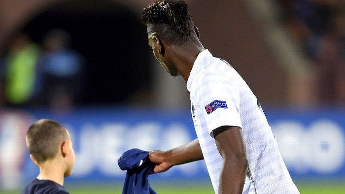 Ο πιτσιρικάς που έριξε… άκυρο στον Πογκμπά (VIDEO)