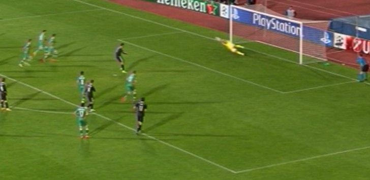 Ο Στογιάνοβ αποκρούει το πέναλτι του Ρονάλντο (VIDEO)