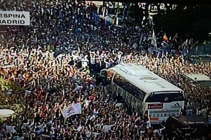 Απίστευτη υποδοχή από τους φίλους της Ρεάλ Μαδρίτης (VIDEO)