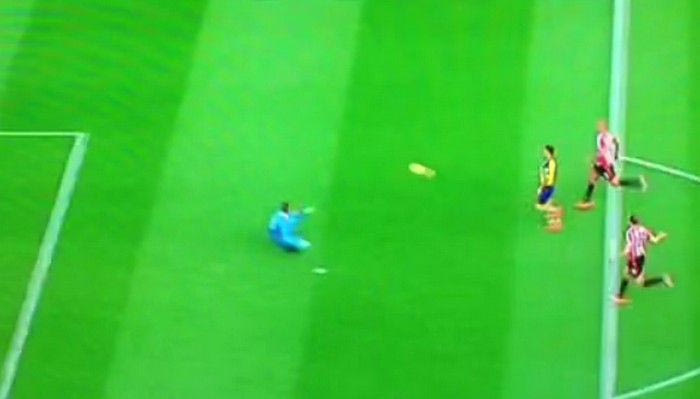 Πανέμορφο γκολ από τον Αλέξις Σάντσες (VIDEO)