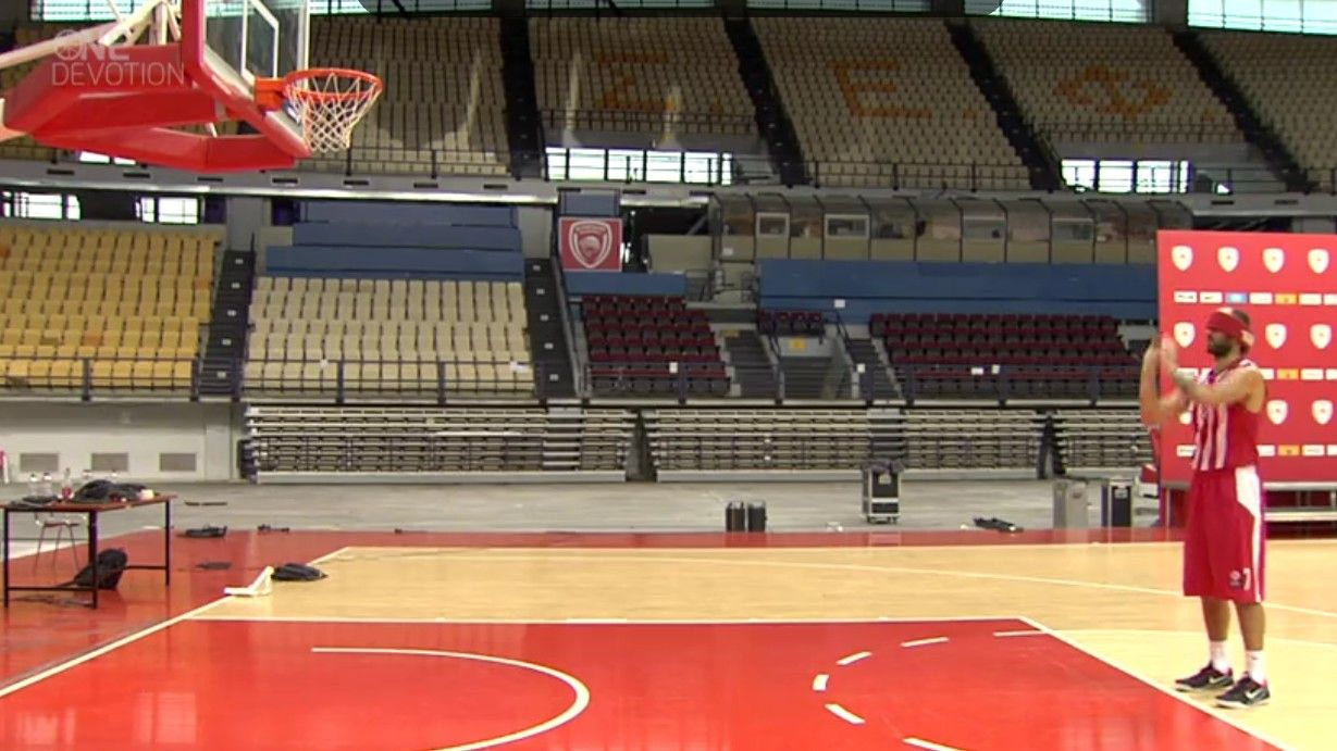 Τα βάζει με κλειστά μάτια ο Σπανούλης (VIDEO)