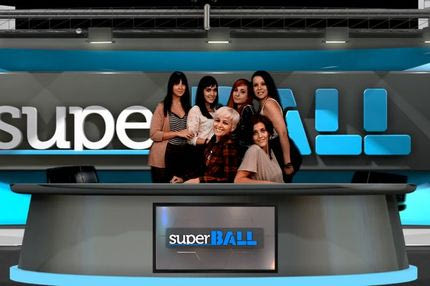 Η SuperBall ανακρίνει τα κορίτσια του Ladylike.gr (VIDEOS)