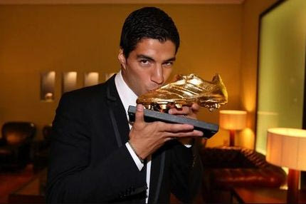 Σε κλίμα συγκίνησης η βράβευση τους Σουάρες για το Χρυσό Παπούτσι (PHOTOS+VIDEO)