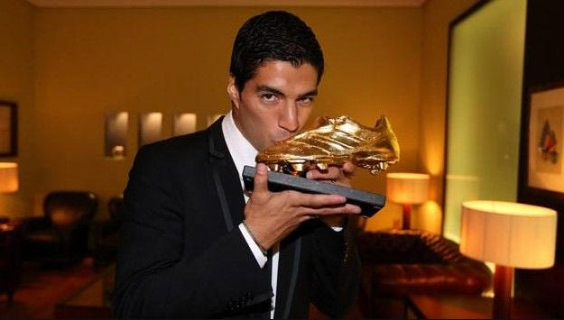 Σε κλίμα συγκίνησης η βράβευση τους Σουάρες για το Χρυσό Παπούτσι (PHOTOS+VIDEO)