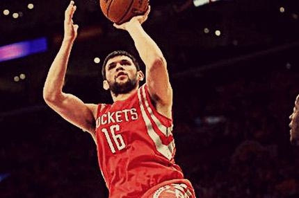 Τρομερός Παπανικολάου: Κλέψιμο και πάσα με το ένα χέρι (VIDEO)