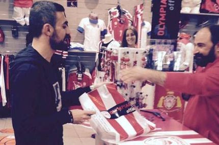 O “μπασκετικός” Μανιάτης (PHOTOS)