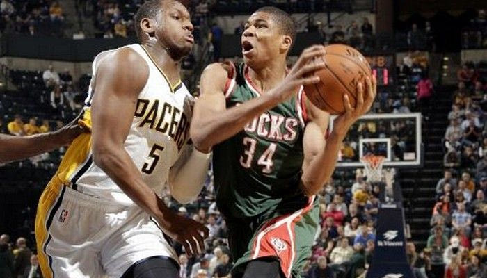 Διπλό για Μπακς με σούπερ Αντετοκούνμπο