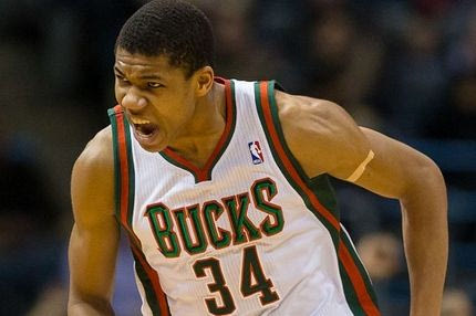 ΜΑΓΕΙΑ από Αντετοκούνμπο (videos)