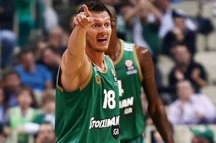 Ανανέωσε για 2 χρόνια ο Μπλουμς