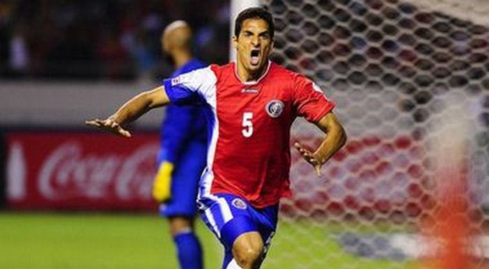 “Πουλάμε τον Μπόρχες, με το σωστό αντίτιμο”