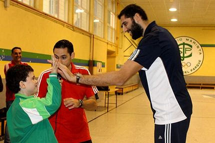 O Mπουρούσης σε ρόλο καθηγητή (VIDEO)