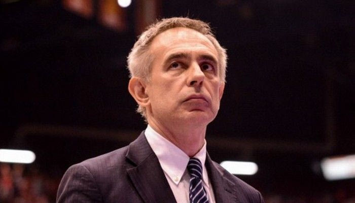 Απολύθηκε ο Κρέσπι μετά τη συντριβή. Στο προσκήνιο ο Κατσικάρης