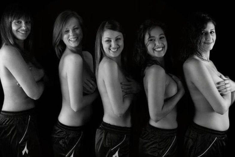 Ιταλίδες διαιτητές πόζαραν γυμνές (PHOTOS)