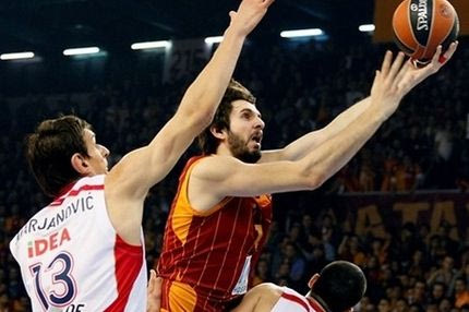 Τρεις αγωνιστικές στη Γαλατασαράι