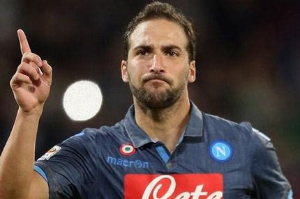 ΠΑΝΕΜΟΡΦΟ γκολ από τον Ιγκουαΐν (VIDEO)