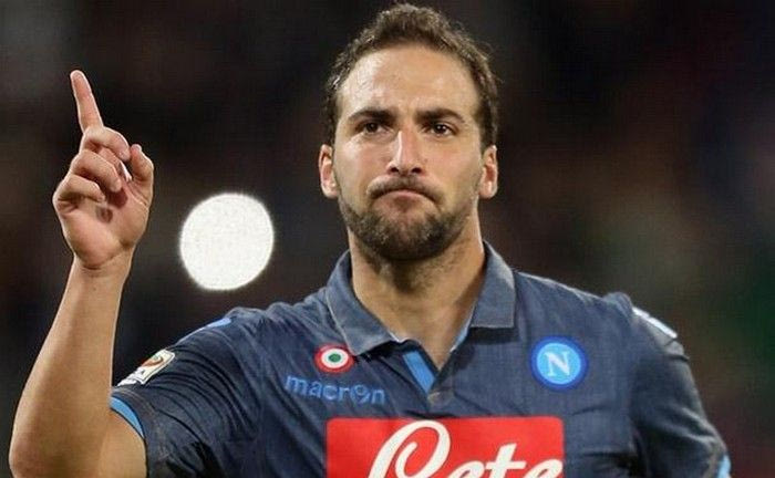 ΠΑΝΕΜΟΡΦΟ γκολ από τον Ιγκουαΐν (VIDEO)