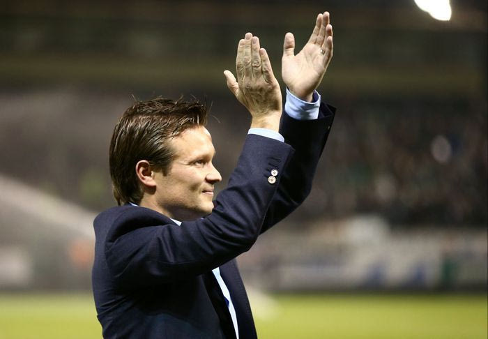 Η εξέδρα και η βράβευση του Κόλκα στη Λεωφόρο (PHOTOS)