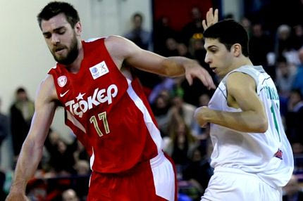 Mένει Αθήνα ο Μάντζαρης