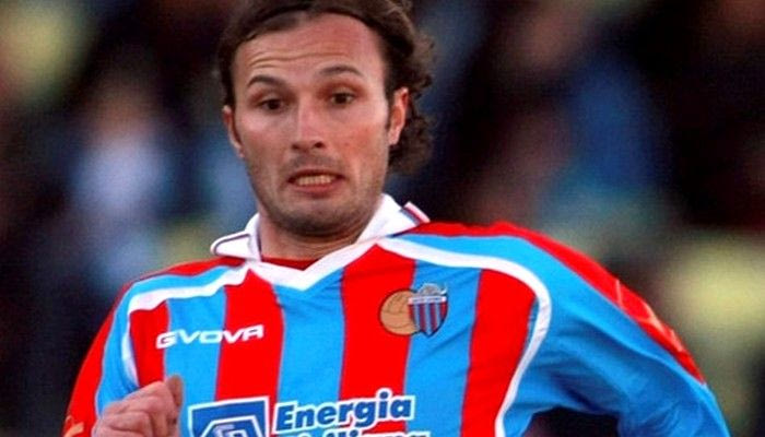 Ζωγράφισε ο Μαρκέζε στην εστία του Καρνέζη (VIDEO)