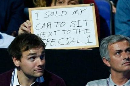 Πούλησε το αμάξι του για να κάτσει δίπλα στον Μουρίνιο