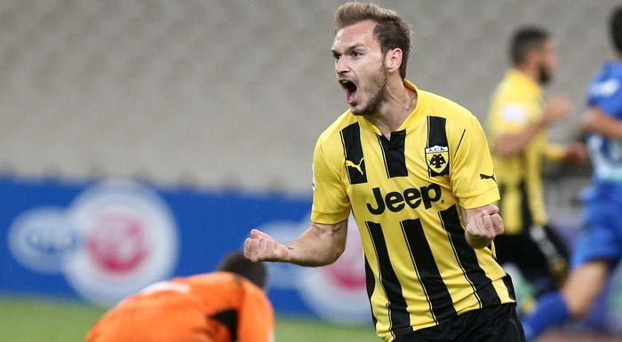 Αυτός είναι ο Μιχάλης Μπακάκης (pics+vids)