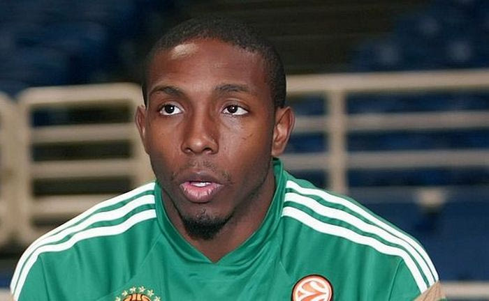 Επιστρέφει ο Νέλσον