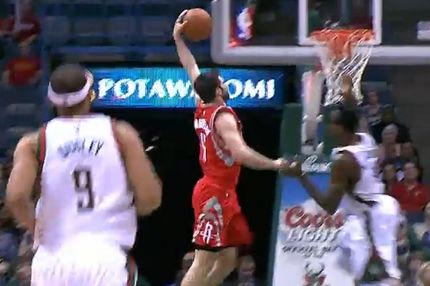 Ποιος είπε ότι ο Παπανικολάου δεν καρφώνει; (VIDEO)