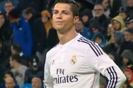 Διαψεύδει και απειλεί με μηνύσεις ο Ρονάλντο