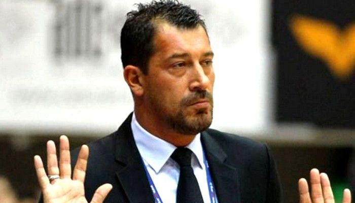 Ξάπλωσε και δέχθηκε τεχνική ποινή ο Σαρίτσα (VIDEO)