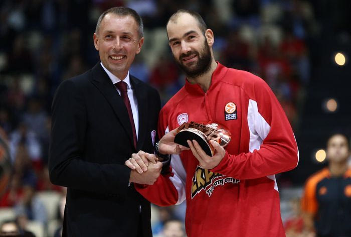 Η παρακάμερα της νίκης στο ΣΕΦ (VIDEO)